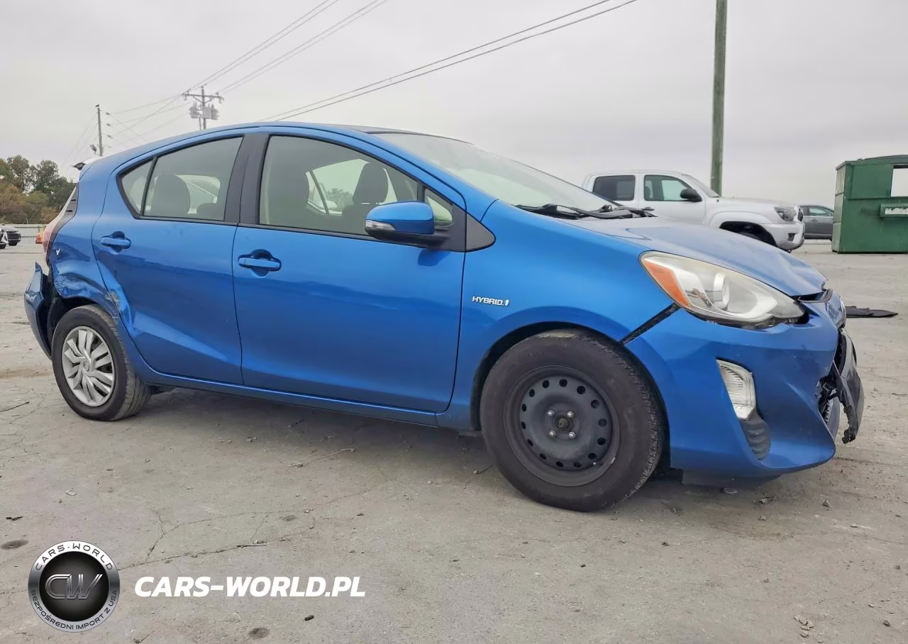 2016 Toyota Prius C Two VIN:JTDKDTB36G1136966 - 4