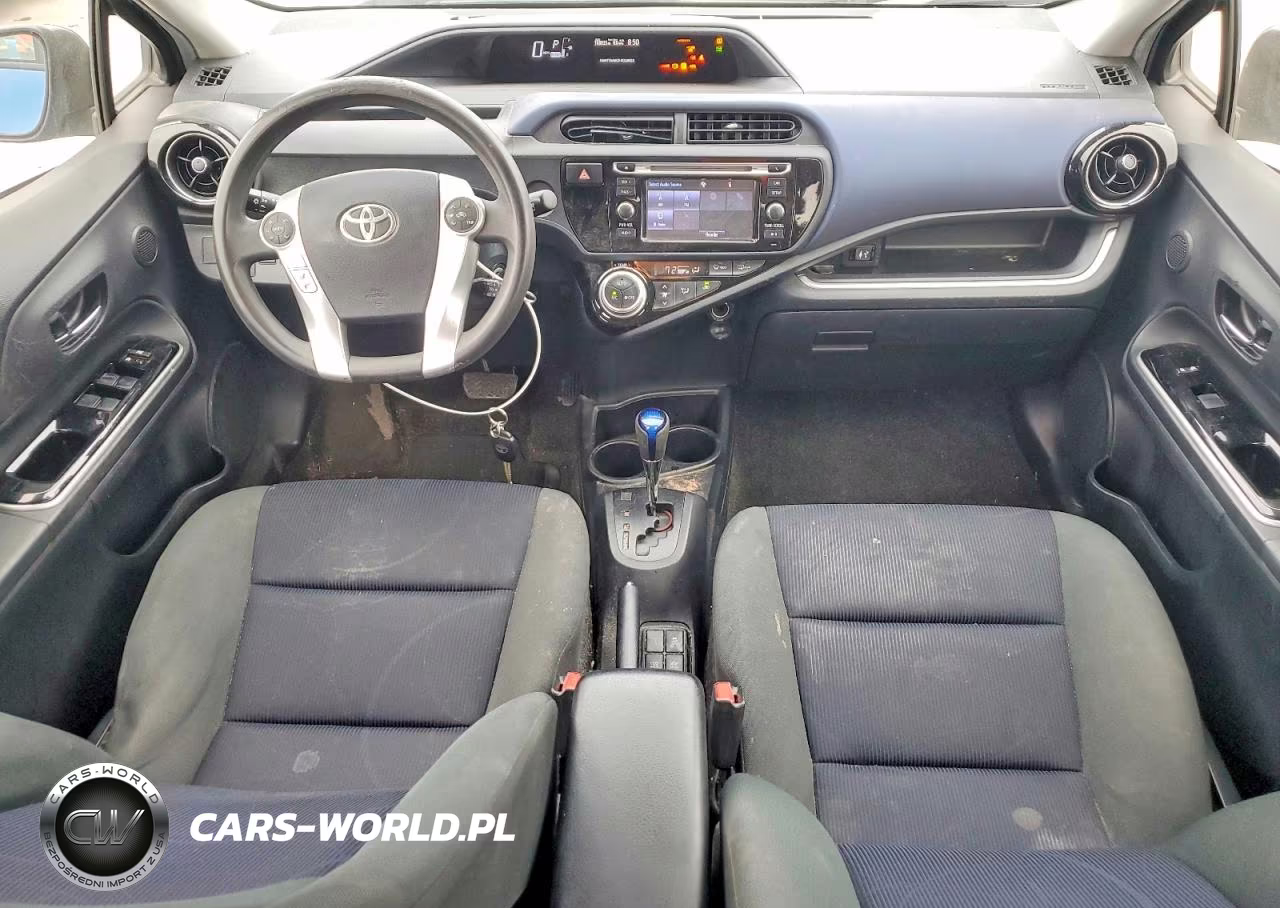 2016 Toyota Prius C Two VIN:JTDKDTB36G1136966 - 8