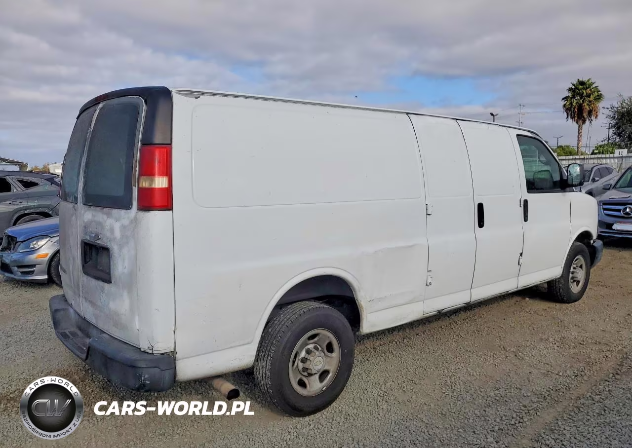 2008 Chevrolet Express G2500 Delivery Van VIN:1GCGG29C181204590 - 3