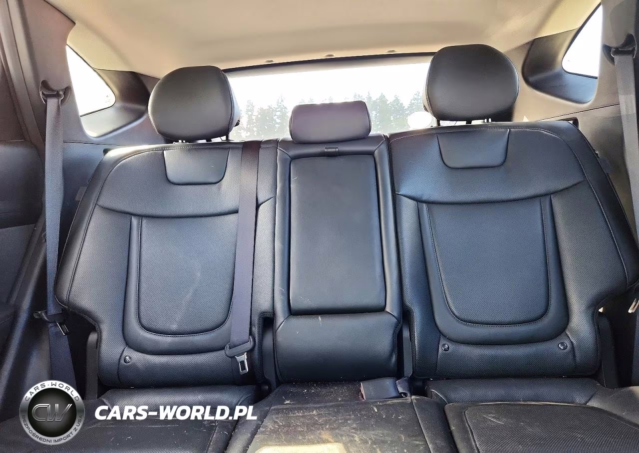 2025 Hyundai Tucson Limited VIN:KM8JEDD17SU253582 - 10