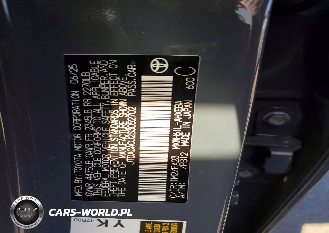 2025 Toyota Prius Plug-In Hybrid Se VIN:JTDACACU2S3052702 - 13