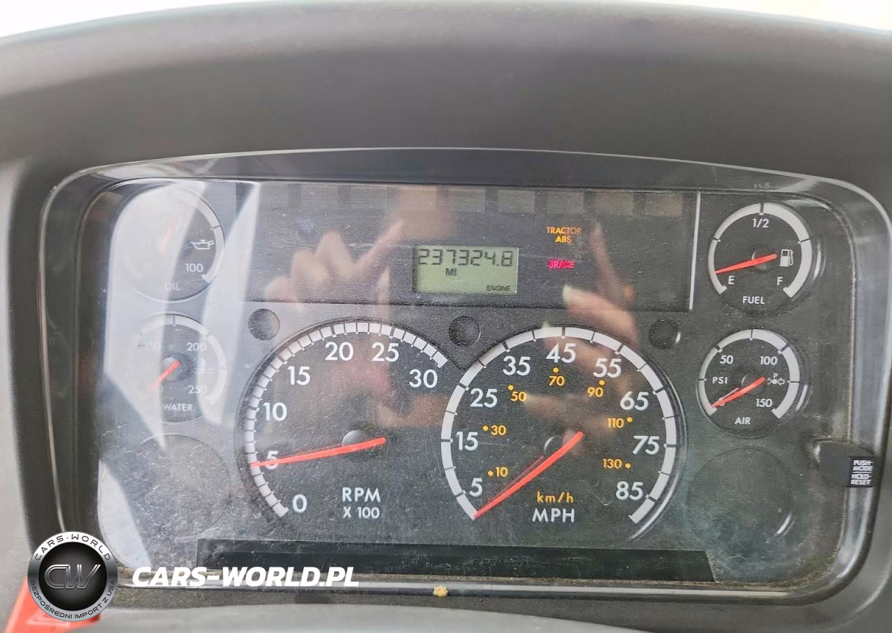 2005 Freightliner M2 106 Medium Duty VIN:1FVACWDDX5HU79553 - 9