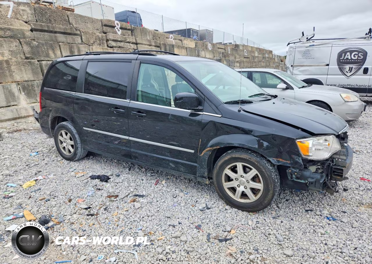 2009 Chrysler Town & Country Touring VIN:2A8HR541X9R528326 - 4