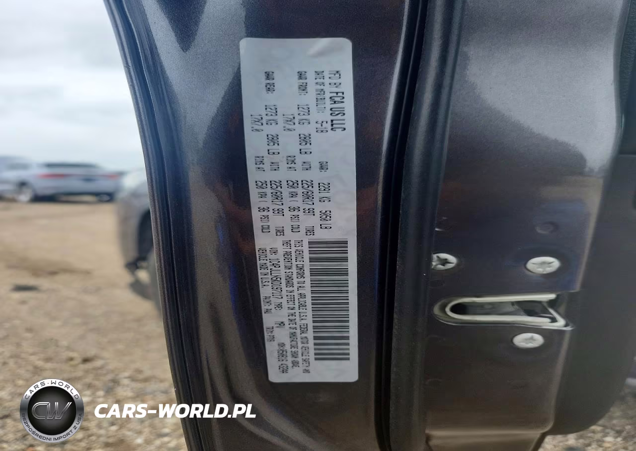 2019 Jeep Cherokee Latitude Plus VIN:1C4PJLLN5KD197117 - 12