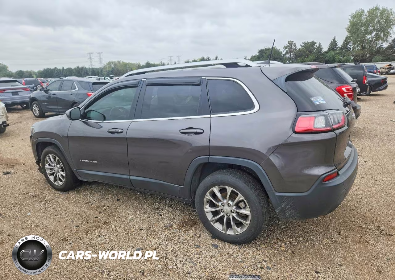 2019 Jeep Cherokee Latitude Plus VIN:1C4PJLLN5KD197117 - 2