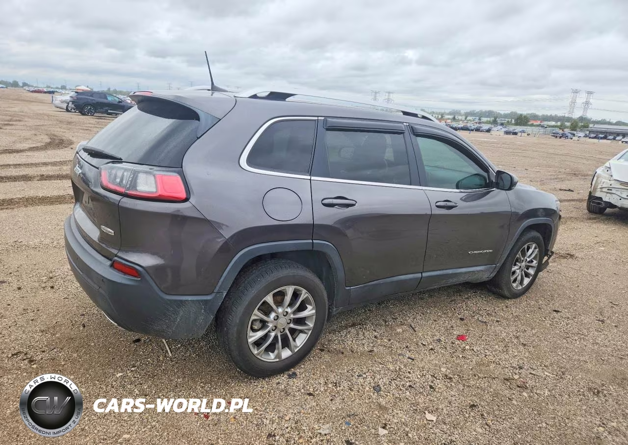 2019 Jeep Cherokee Latitude Plus VIN:1C4PJLLN5KD197117 - 3
