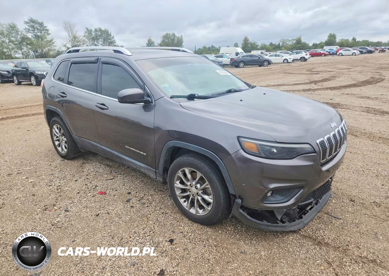 2019 Jeep Cherokee Latitude Plus VIN:1C4PJLLN5KD197117 - 4