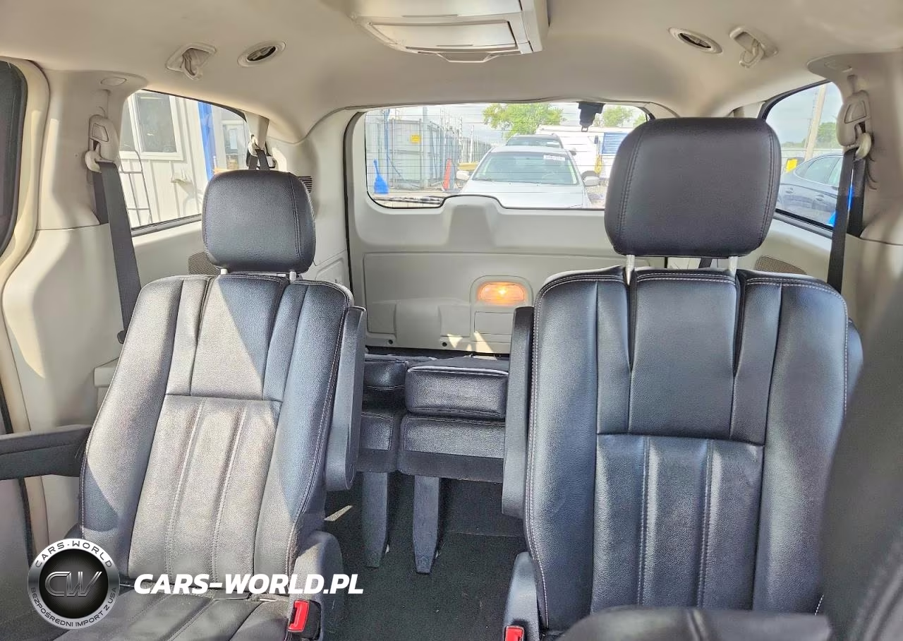 2014 Chrysler Town & Country Touring VIN:2C4RC1BG6ER382854 - 10