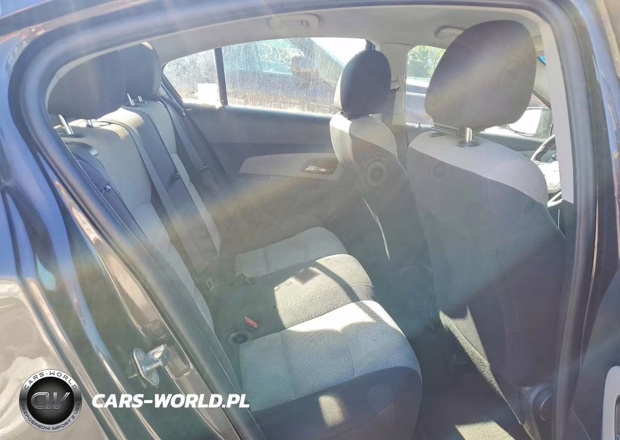 2014 Chevrolet Cruze Ls VIN:1G1PA5SG3E7267837 - 10