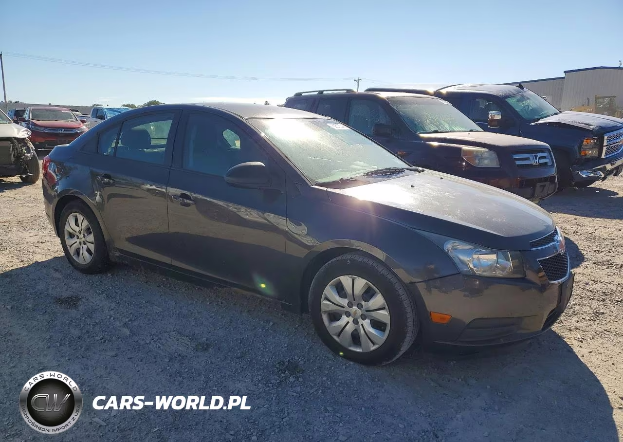 2014 Chevrolet Cruze Ls VIN:1G1PA5SG3E7267837 - 4