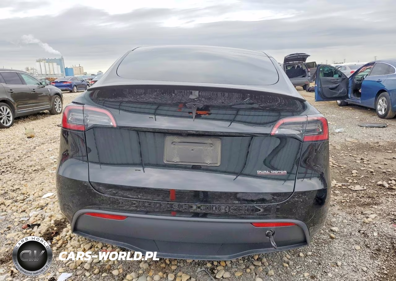 2024 Tesla Model Y VIN:7SAYGDEFXRA275473 - 6