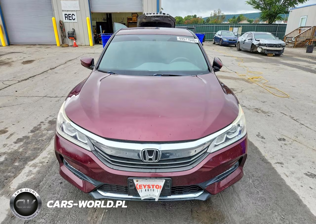 2017 Honda Accord Sport VIN:1HGCR2F57HA153631 - 5