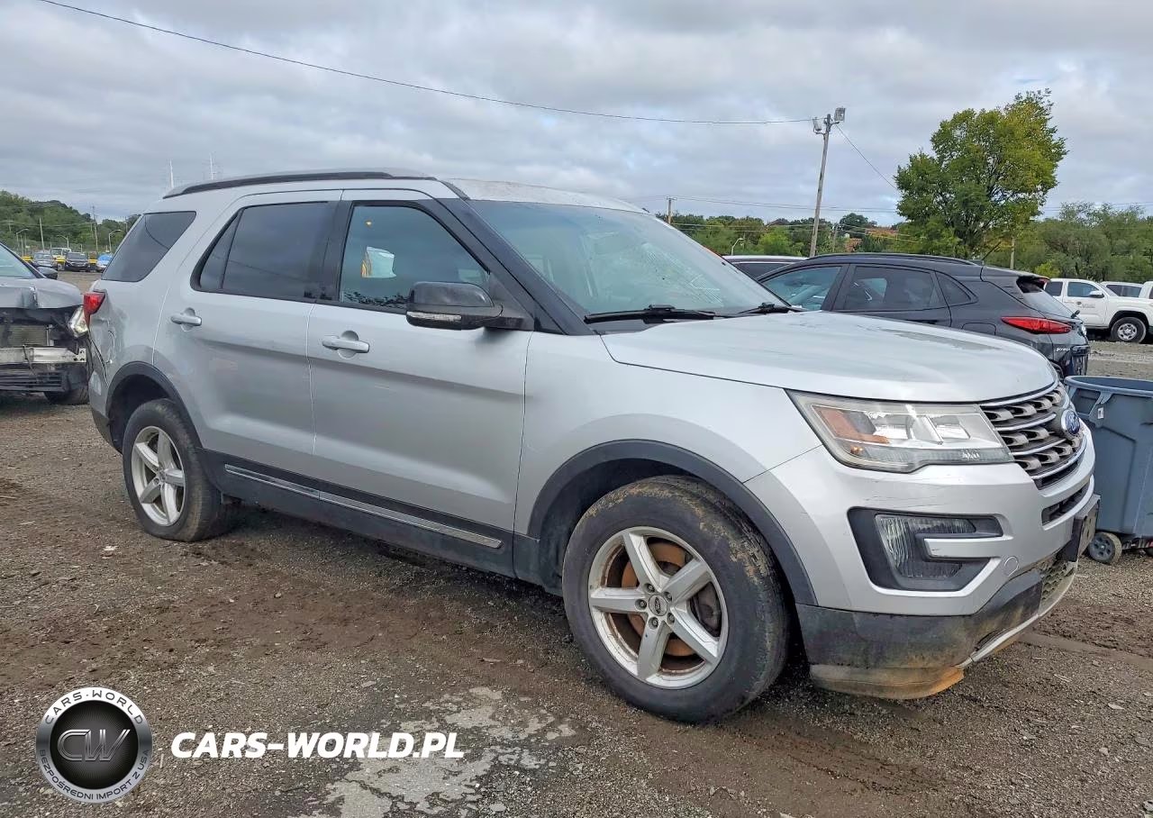 2016 Ford Explorer Xlt VIN:1FM5K8D86GGA94025 - 4