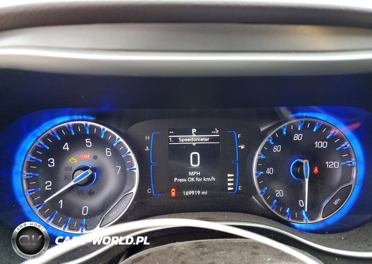 2019 Chrysler Pacifica Touring L VIN:2C4RC1BG6KR626756 - 9