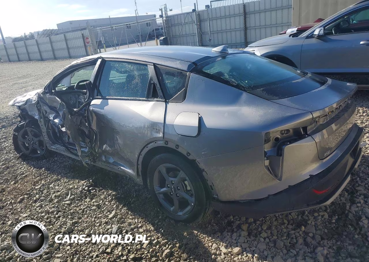 2025 Kia K4 Lxs VIN:3KPFT4DE7SE049639 - 2