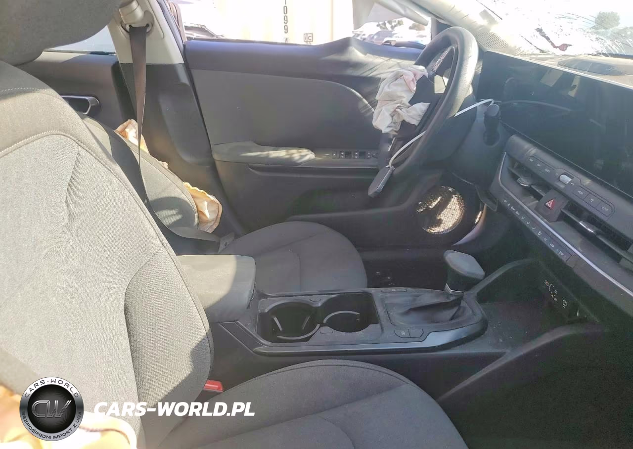 2025 Kia K4 Lxs VIN:3KPFT4DE7SE049639 - 7