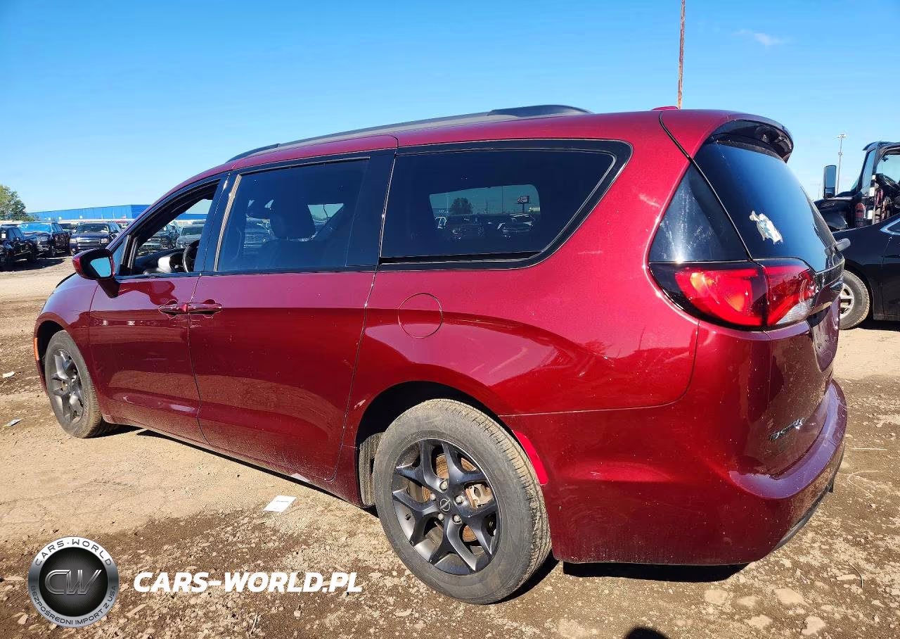 2019 Chrysler Pacifica Touring L Plus VIN:2C4RC1EG3KR710545 - 2
