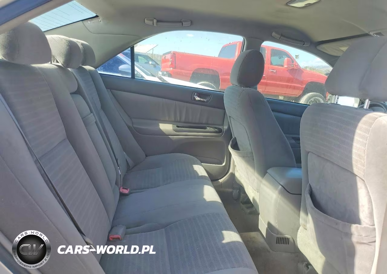 2005 Toyota Camry Le VIN:4T1BE32K95U082459 - 10