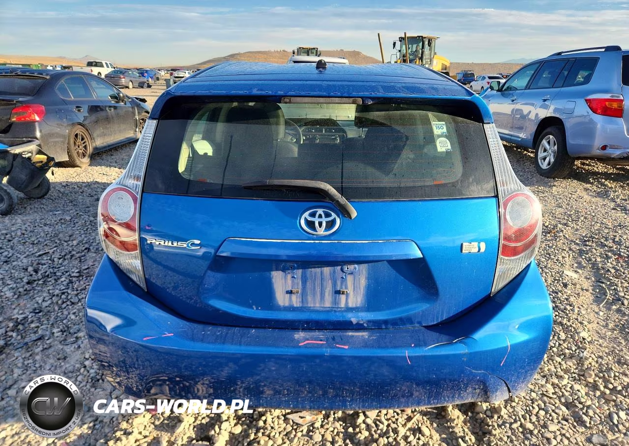 2013 Toyota Prius C Two VIN:JTDKDTB34D1536519 - 6