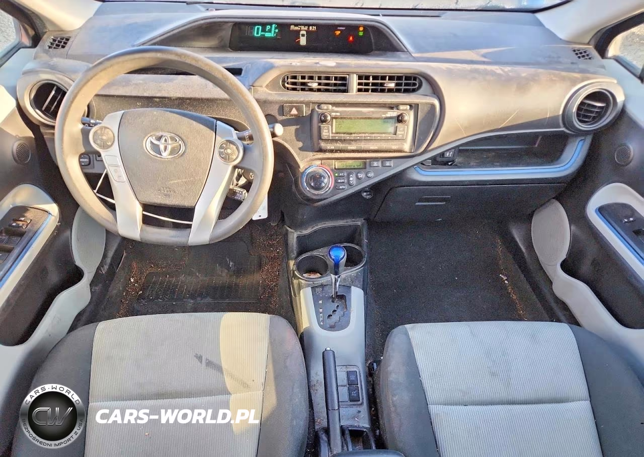 2013 Toyota Prius C Two VIN:JTDKDTB34D1536519 - 8