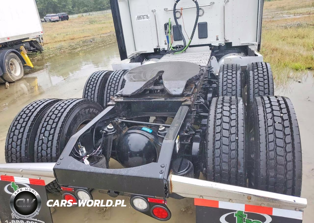 2023 Peterbilt 579 VIN:1XPBDP9X6PD850481 - 14