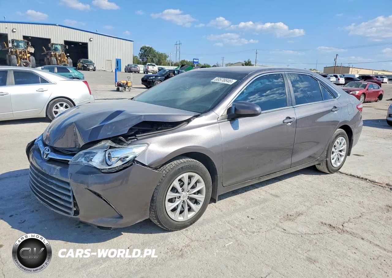 2016 Toyota Camry Le VIN:4T4BF1FK6GR582437 - 1