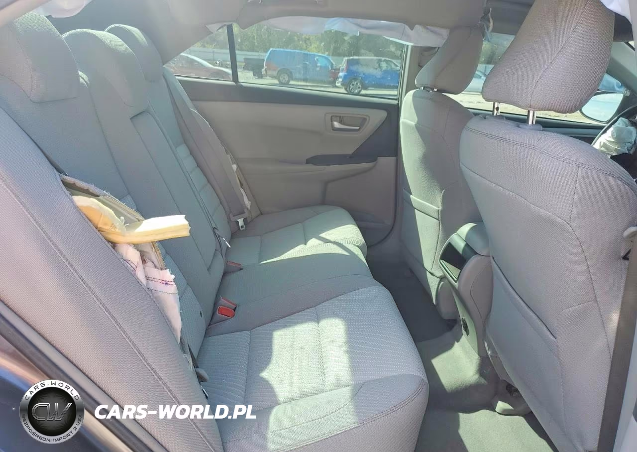 2016 Toyota Camry Le VIN:4T4BF1FK6GR582437 - 10