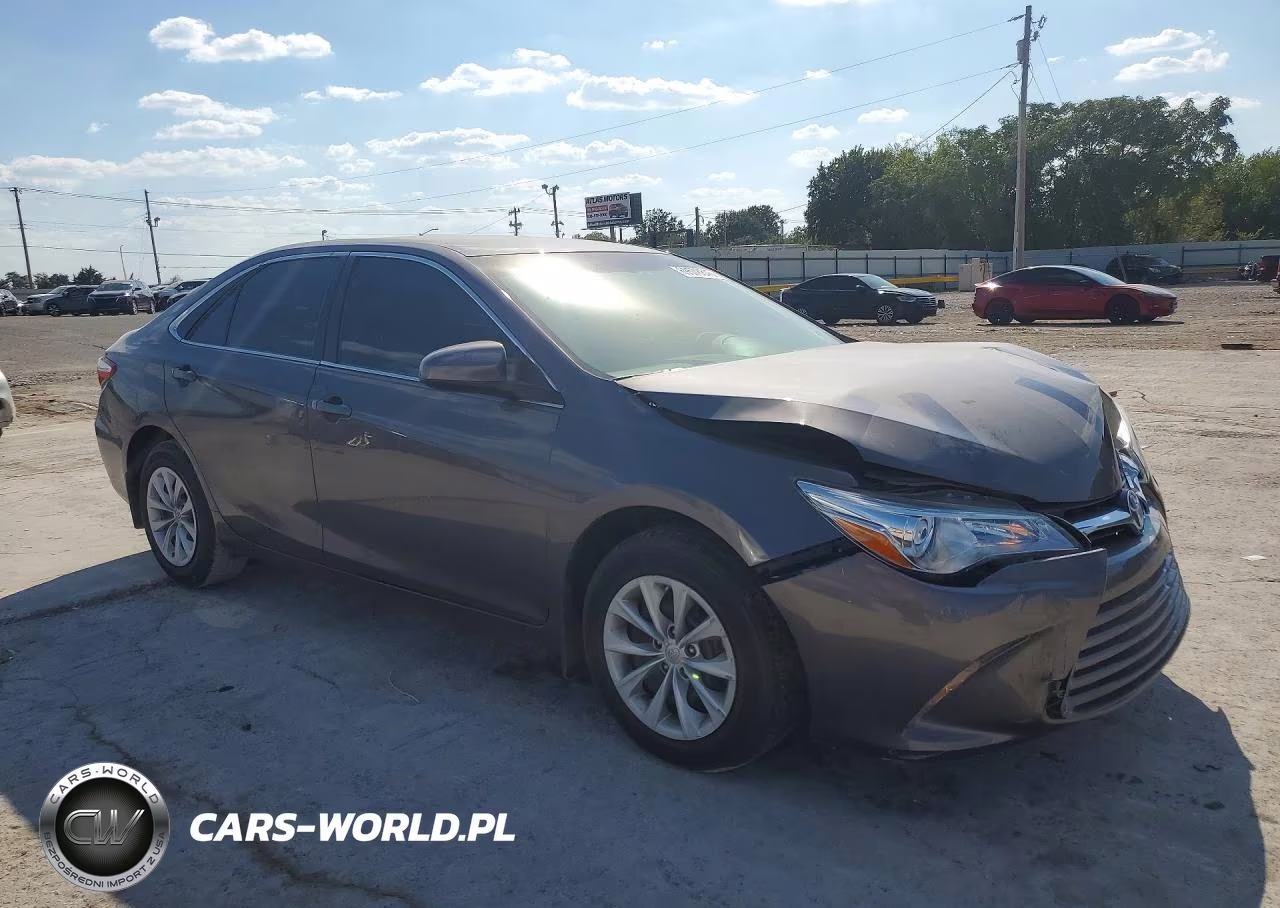 2016 Toyota Camry Le VIN:4T4BF1FK6GR582437 - 4