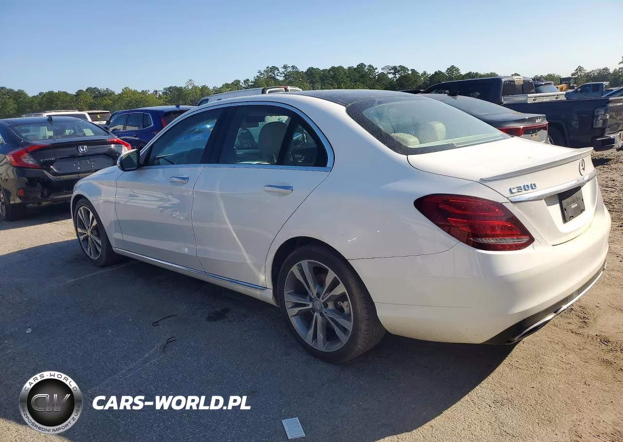 2015 Mercedes-Benz C 300 VIN:55SWF4JB6FU052970 - 2