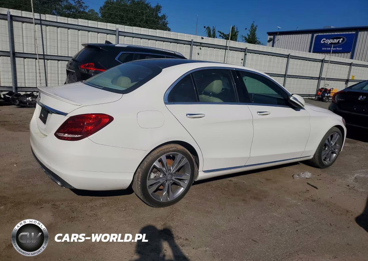 2015 Mercedes-Benz C 300 VIN:55SWF4JB6FU052970 - 3