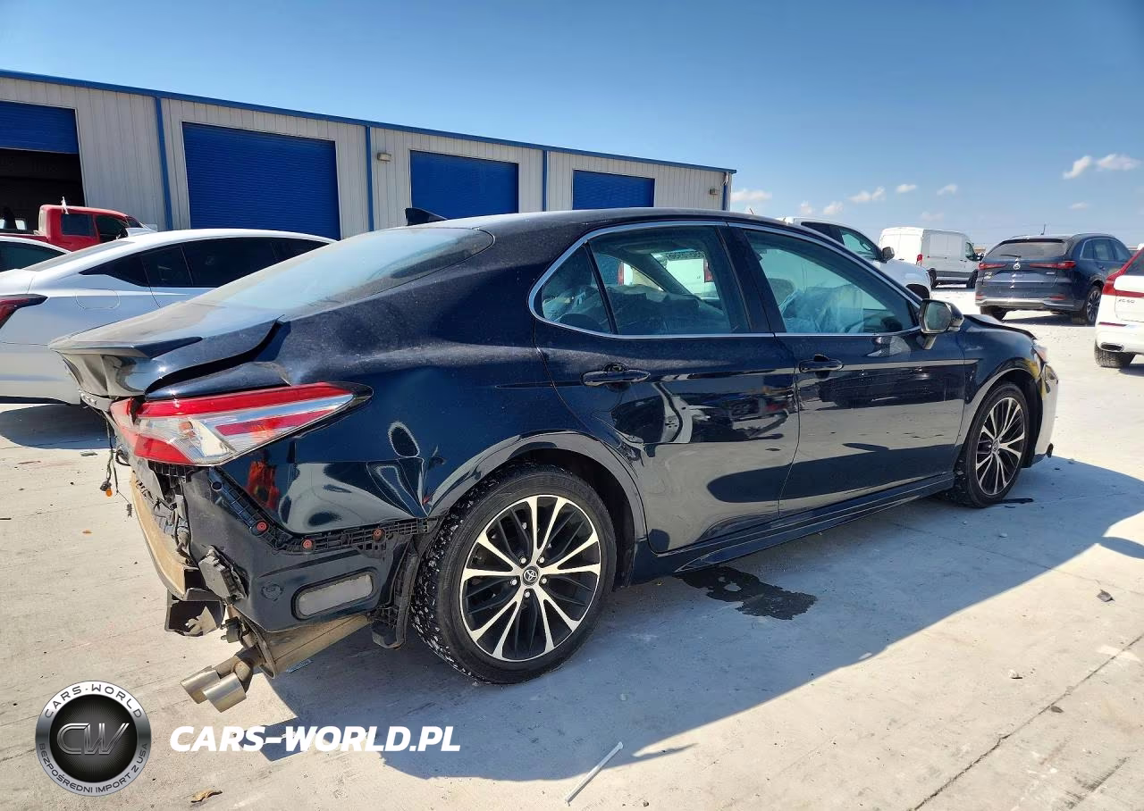 2019 Toyota Camry Se VIN:4T1B11HK6KU682889 - 3