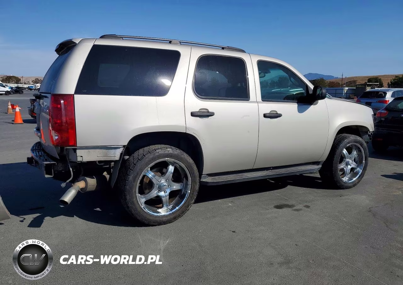 2007 Chevrolet Tahoe C1500 VIN:1GNFC13C77J405815 - 3