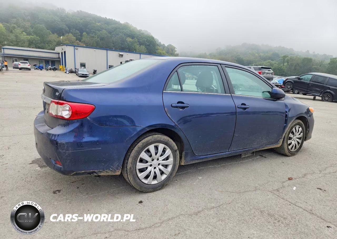 2013 Toyota Corolla Le VIN:2T1BU4EE9DC128340 - 3