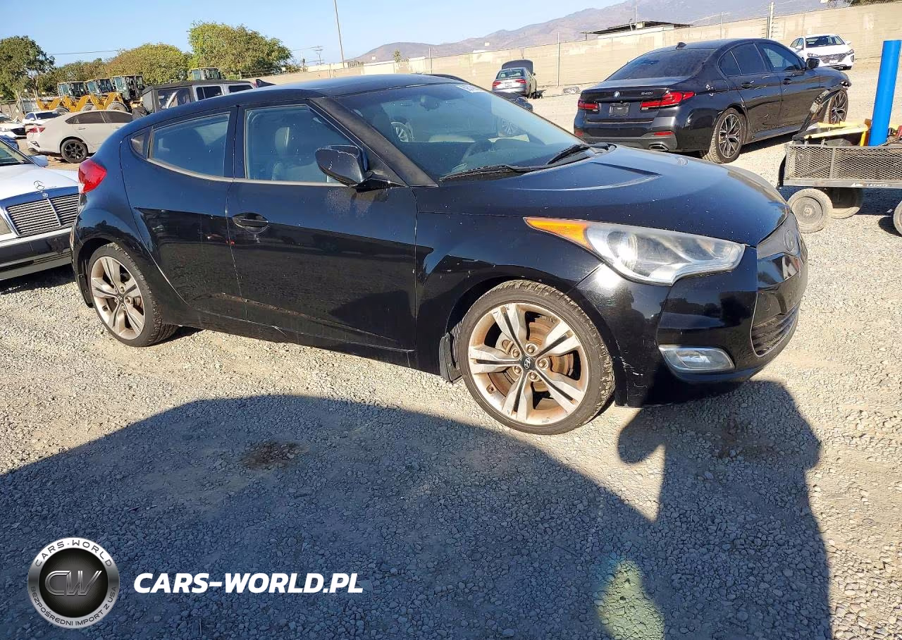 2012 Hyundai Veloster Base VIN:KMHTC6AD7CU059953 - 4