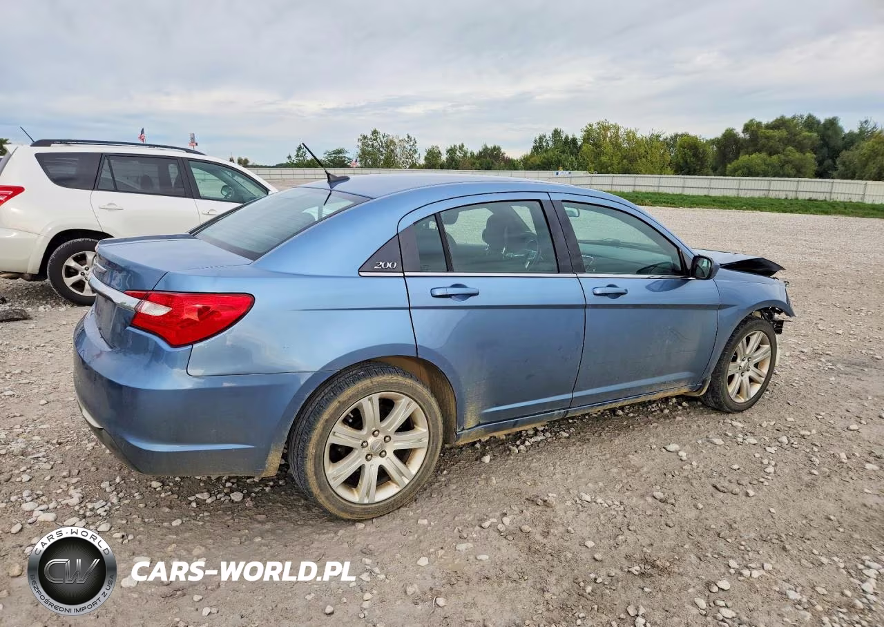 2011 Chrysler 200 Touring VIN:1C3BC1FB3BN603291 - 3