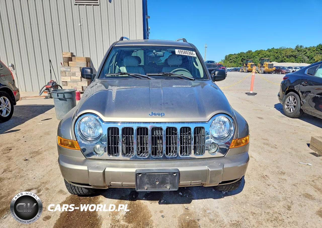2005 Jeep Liberty Limited VIN:1J4GL58K85W590505 - 5