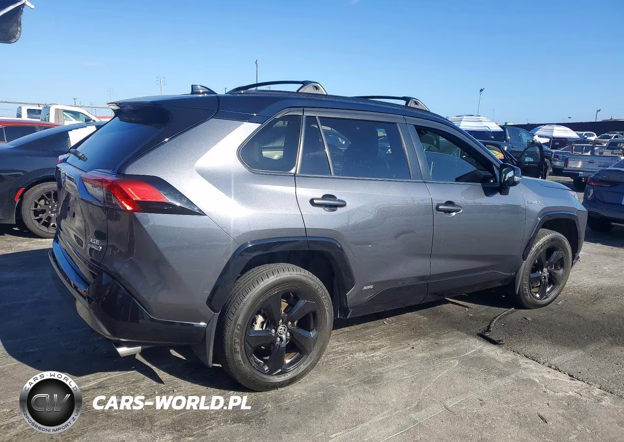2020 Toyota Rav4 Xse VIN:JTMEWRFV8LD531732 - 3