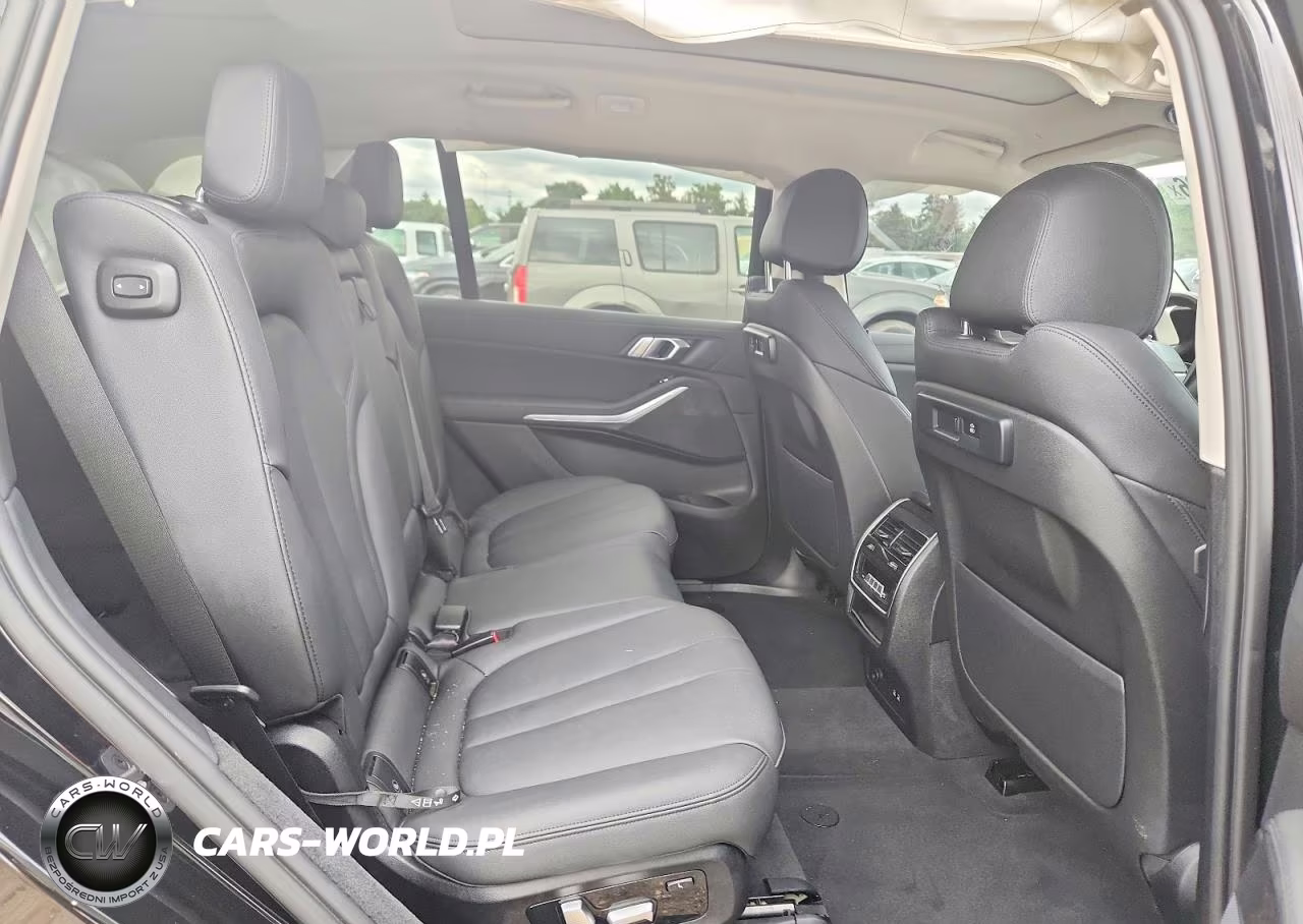 2022 BMW X7 xDrive40I VIN:5UXCW2C08N9K75071 - 10