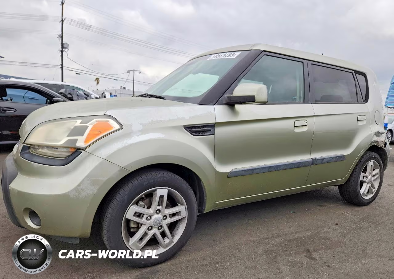 2010 Kia Soul +