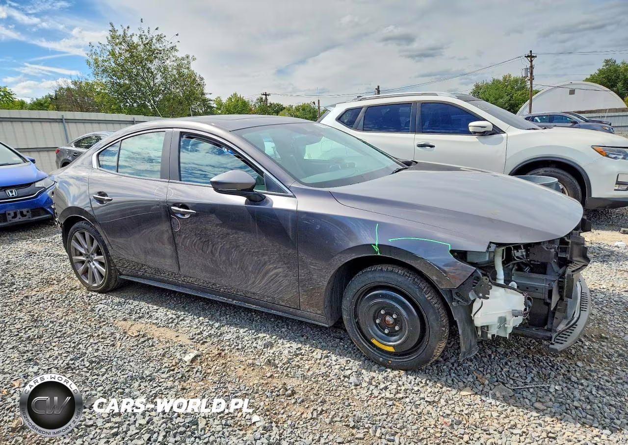 2021 Mazda 3 Preferred VIN:3MZBPACLXMM251723 - 4