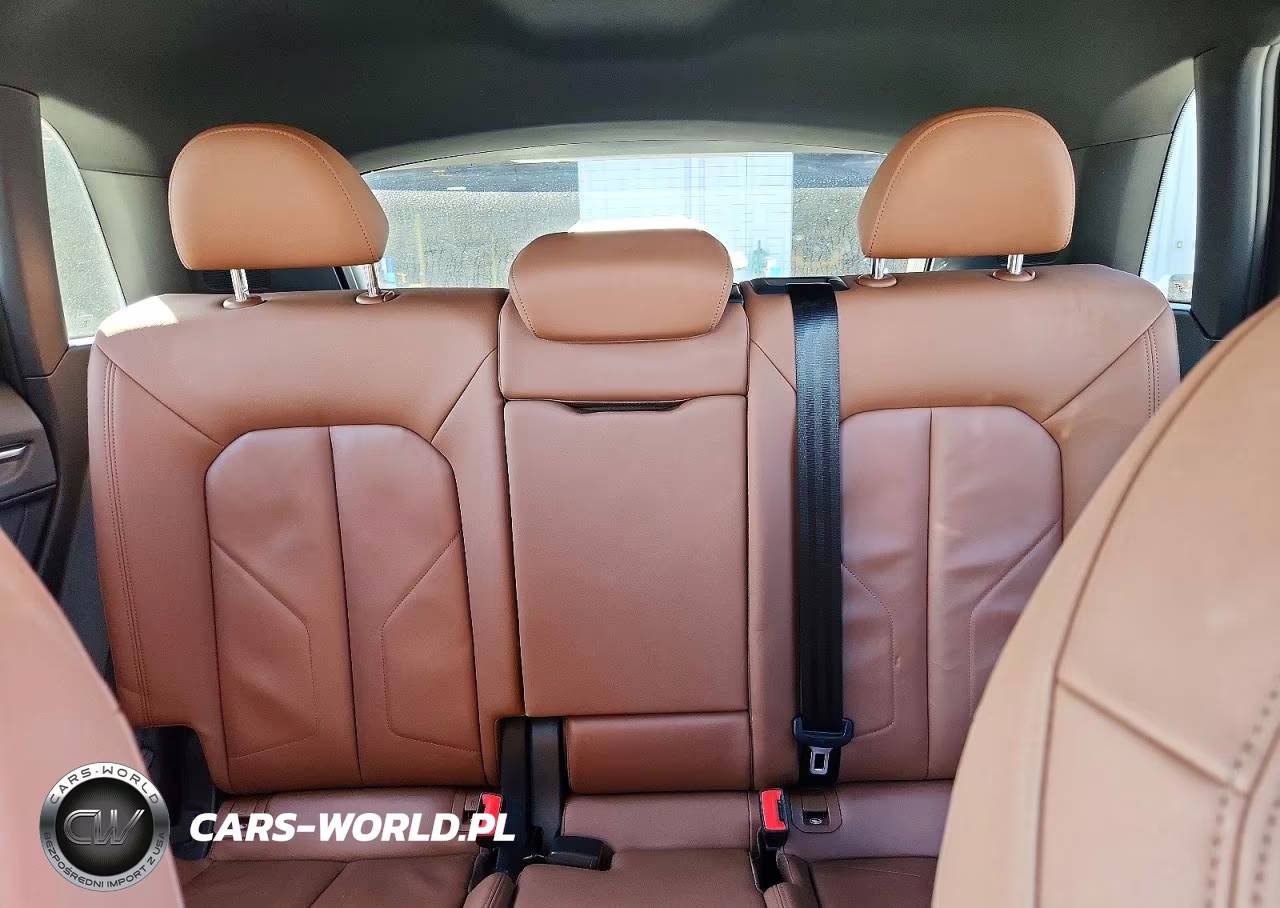 2020 Audi Q3 Premium Plus S-Line VIN:WA1EECF39L1093250 - 10
