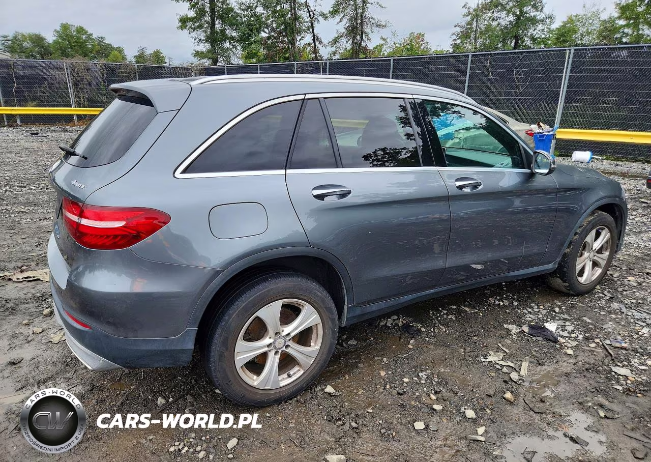 2017 Mercedes-Benz Glc 300 4Matic VIN:WDC0G4KB8HF137076 - 3