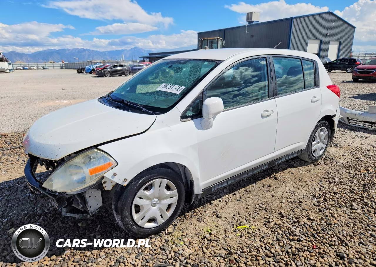 2012 Nissan Versa 1.8 S – zdjęcie 1 z 13