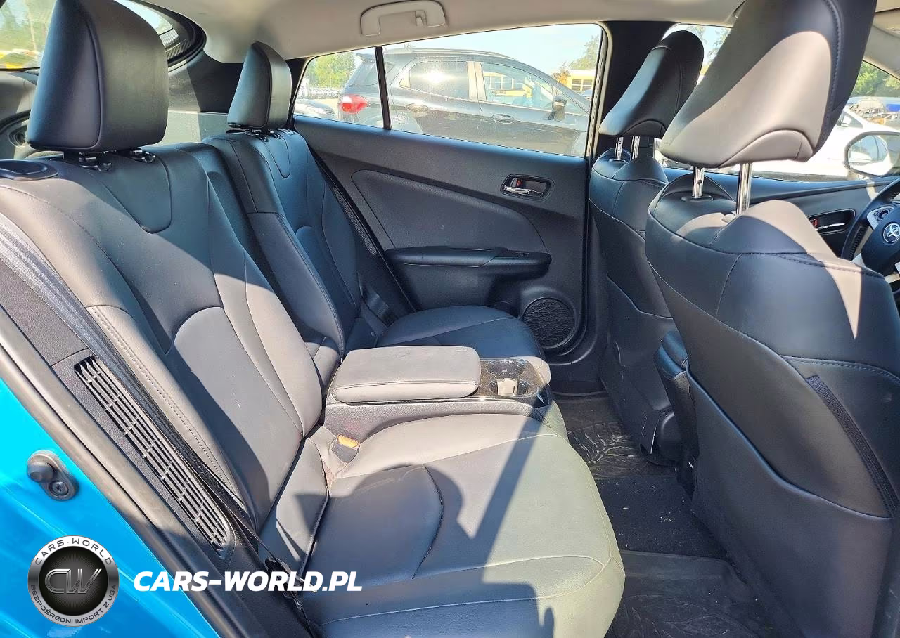 2017 Toyota Prius Prime Premium VIN:JTDKARFP3H3017383 - 10