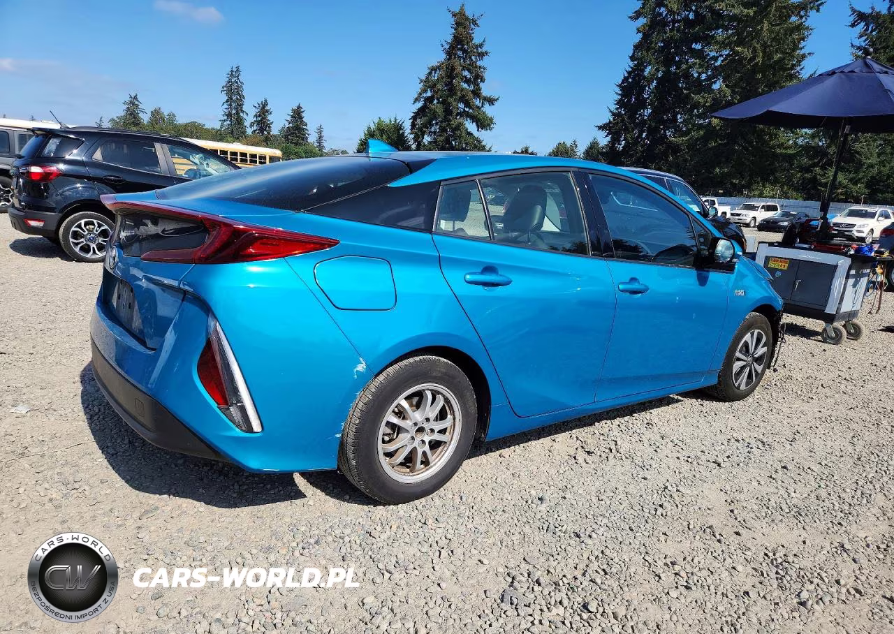 2017 Toyota Prius Prime Premium VIN:JTDKARFP3H3017383 - 3