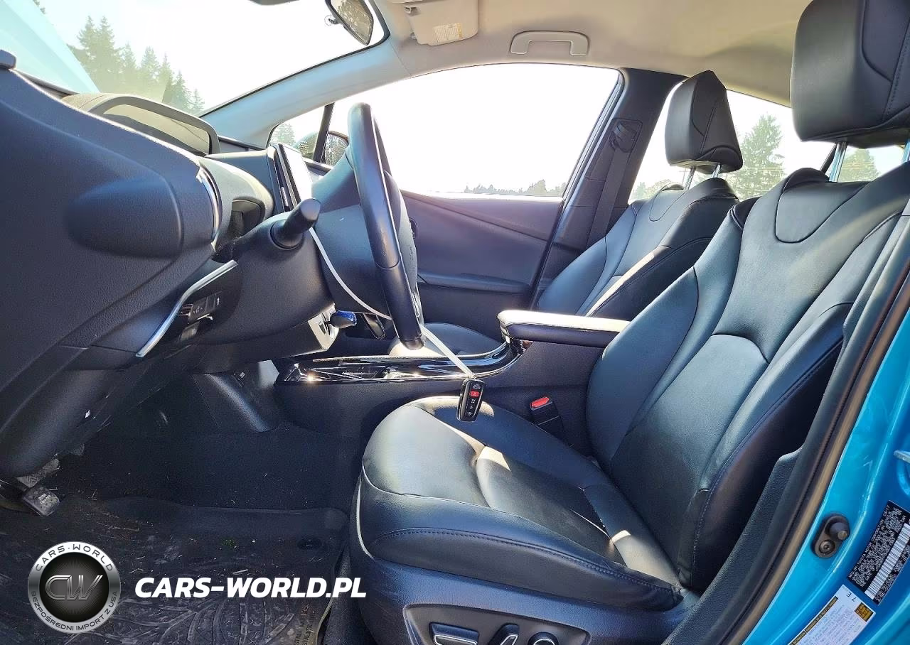 2017 Toyota Prius Prime Premium VIN:JTDKARFP3H3017383 - 7