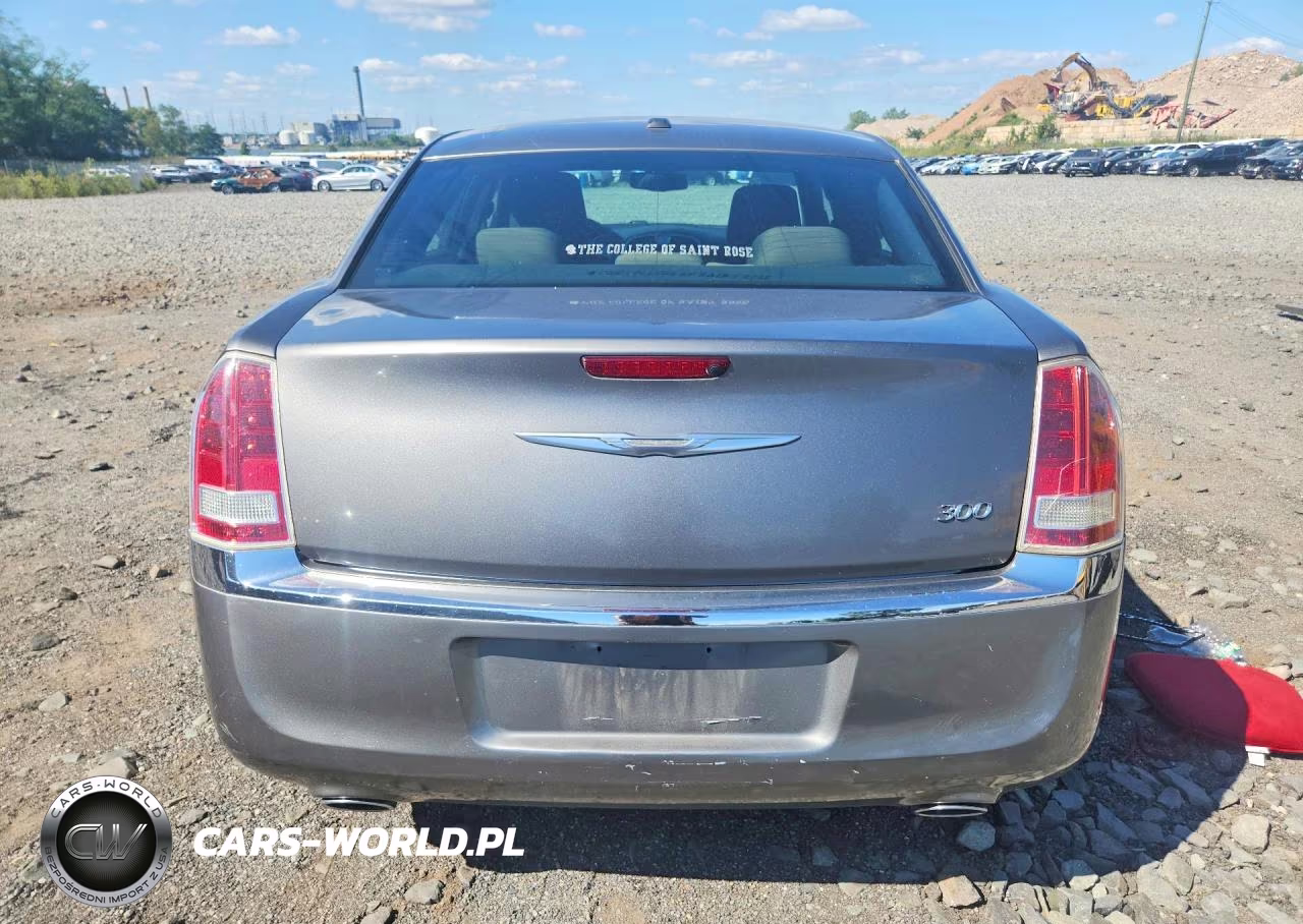 2012 Chrysler 300 VIN:2C3CCAAG9CH220036 - 6