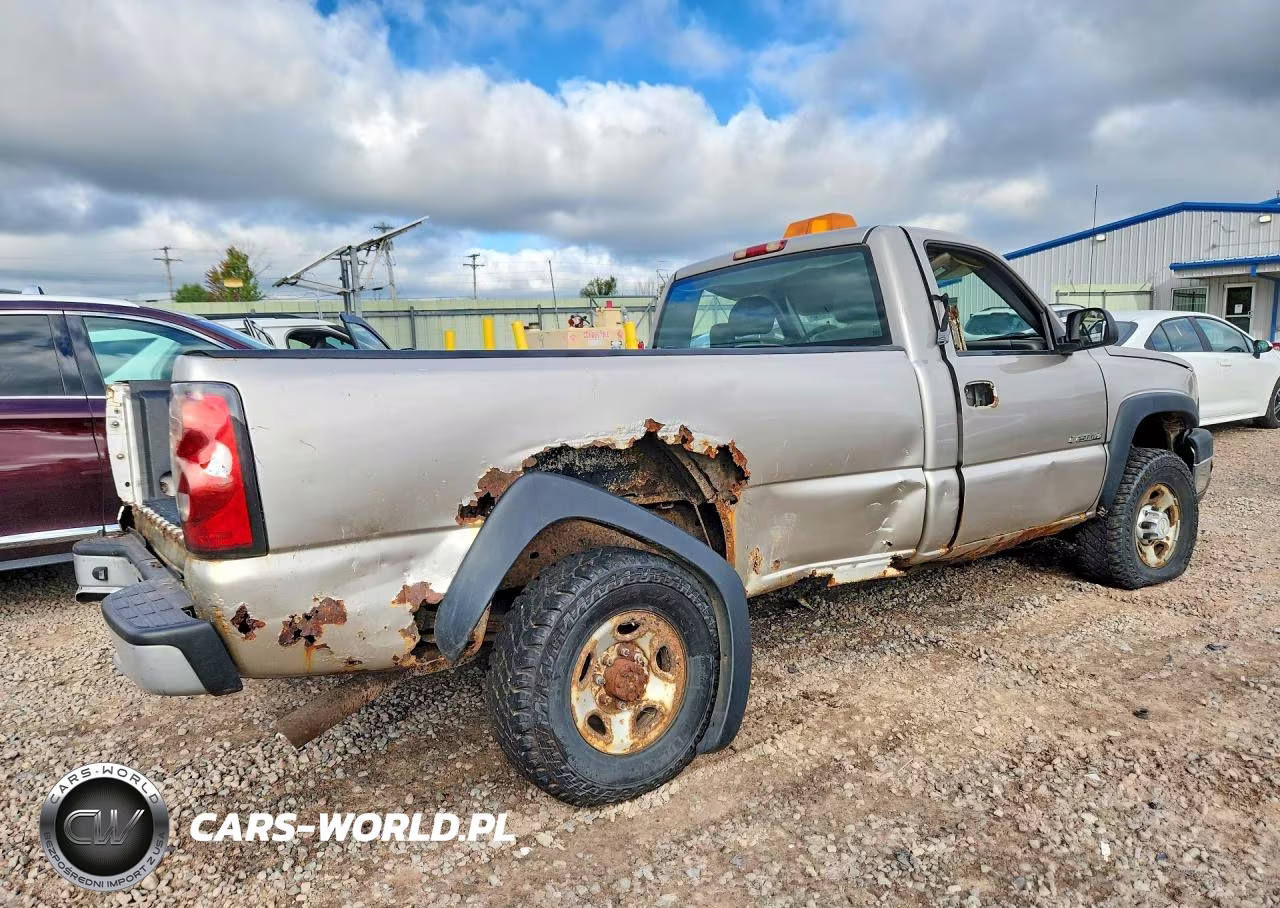 2007 Chevrolet Silverado K2500 Heavy Duty VIN:1GCHK24U67E136054 - 3
