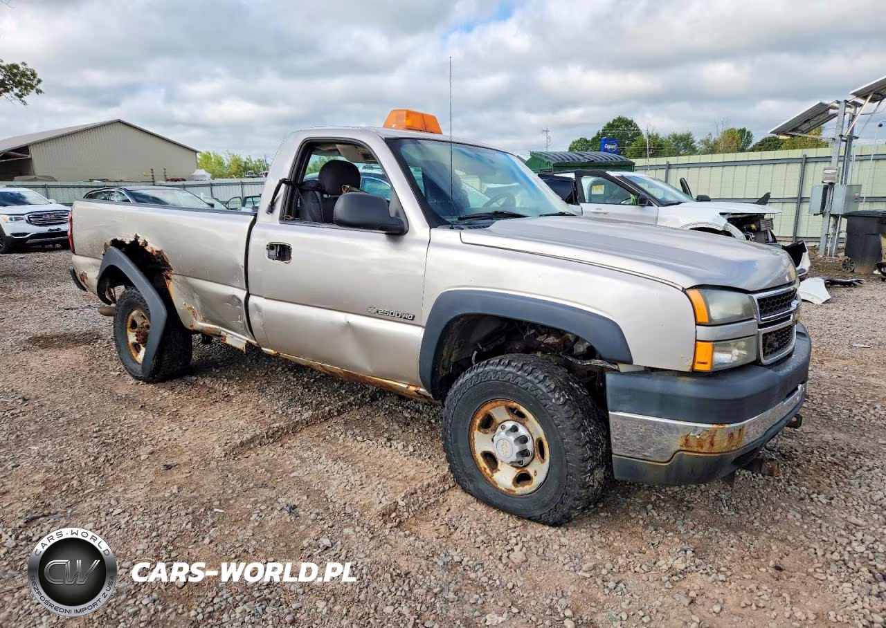 2007 Chevrolet Silverado K2500 Heavy Duty VIN:1GCHK24U67E136054 - 4