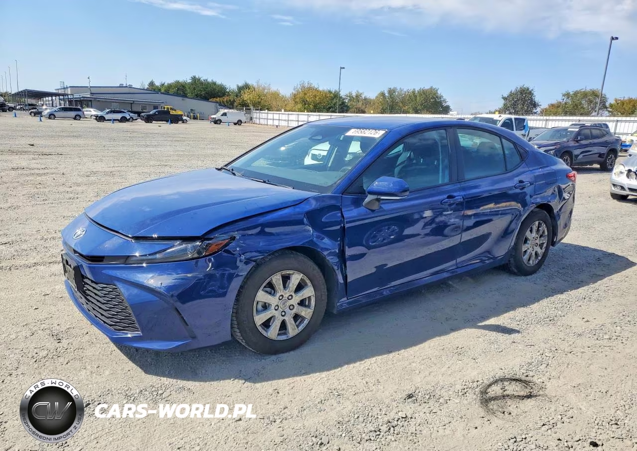 2025 Toyota Camry Le – zdjęcie 1 z 12